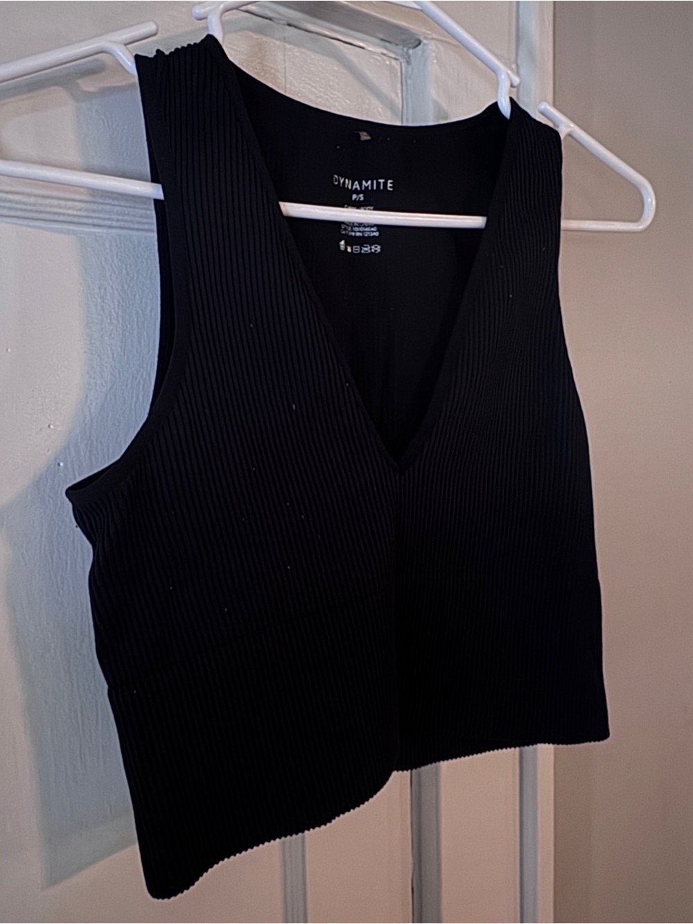 Dynamite Black Ribbed V-Neck Tank - Picture 2 of 4